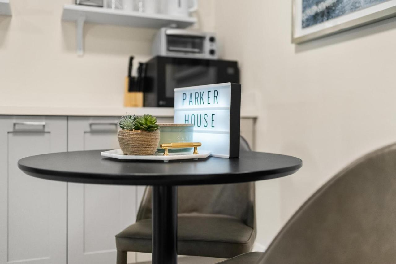 Вилла Parker House Ванкувер Экстерьер фото