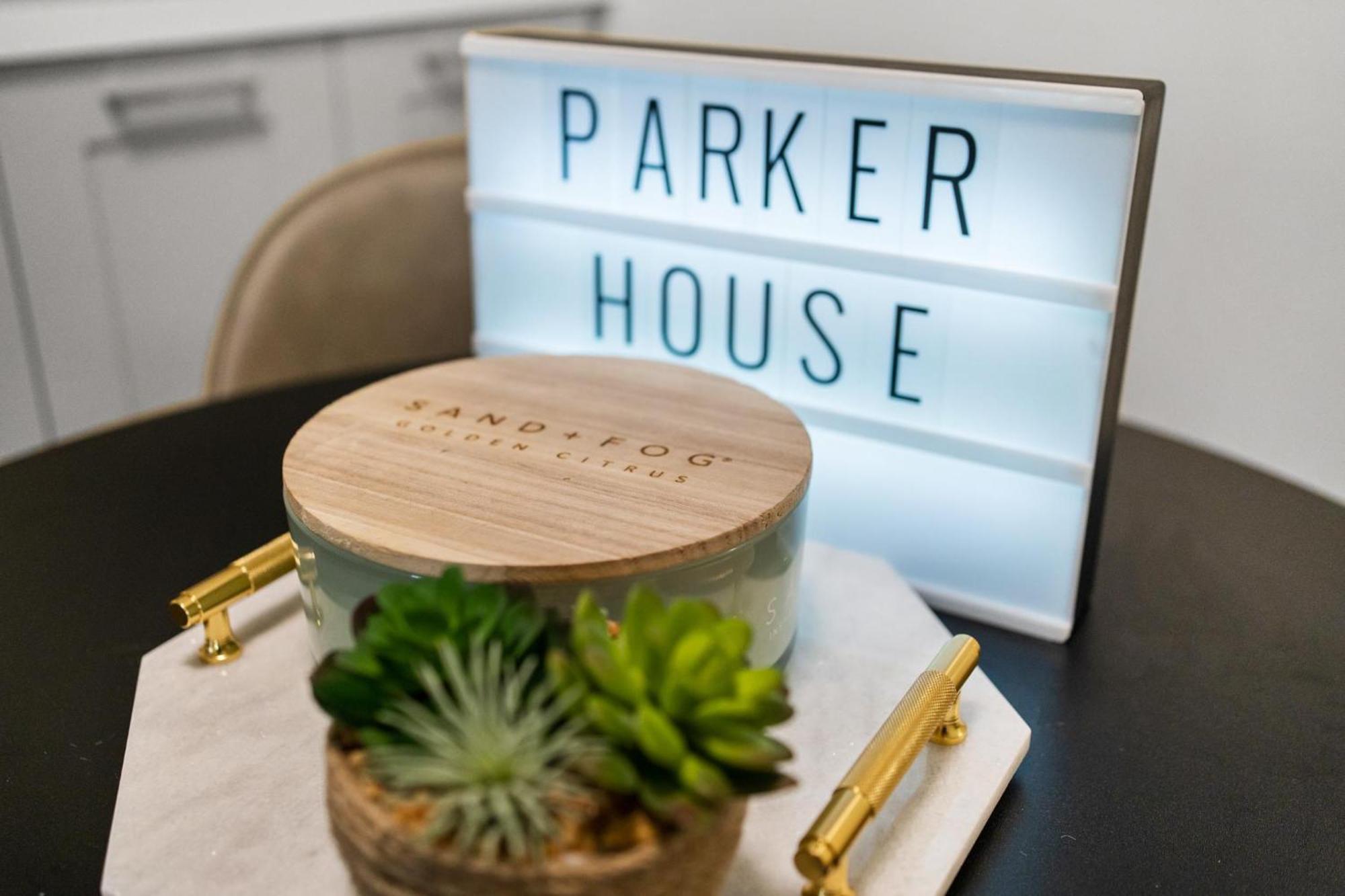 Вилла Parker House Ванкувер Экстерьер фото